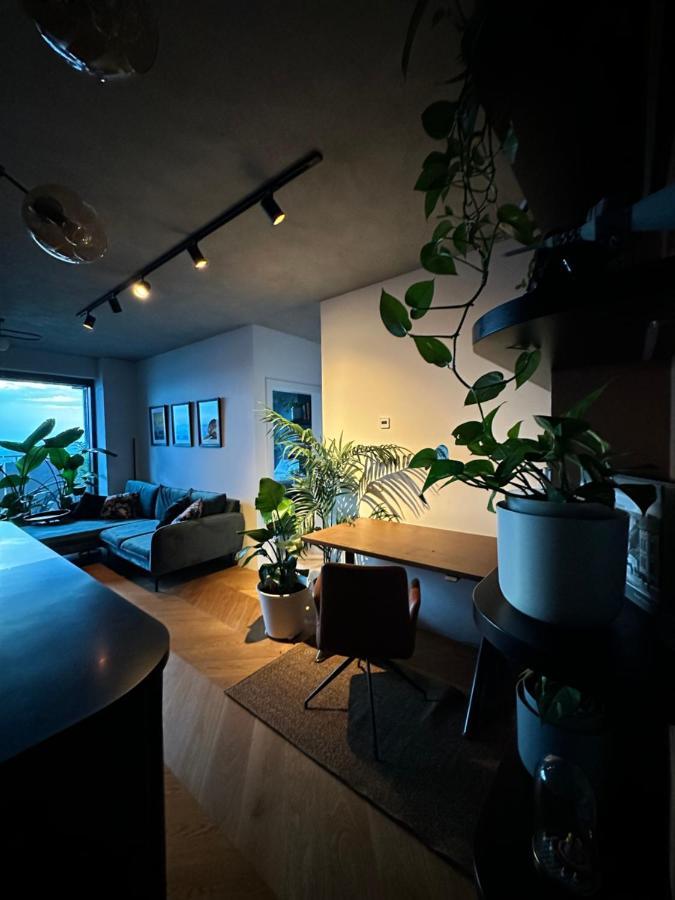 Апартаменти Skyline Elegance With Free Parking Братислава Екстер'єр фото